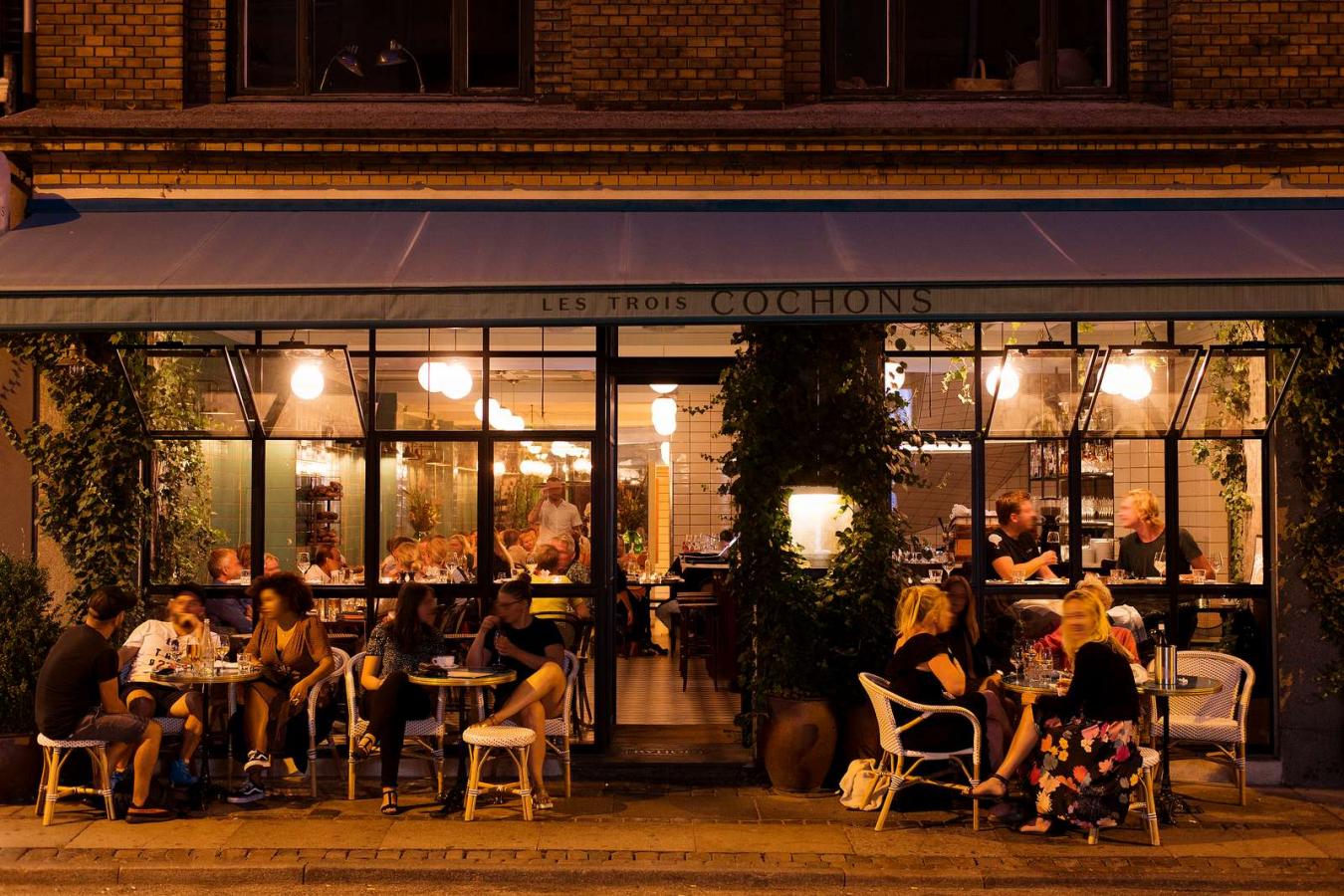 Værnedamsvej, Les Trois Cochons | Maria Sattrup