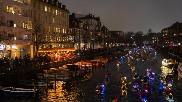 Santa Lucia parade in kayaks