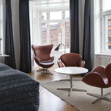 Hotel Alexandra's Arne Jacobsen room in Copenhagen. A truely amazing hotel for any design lover.